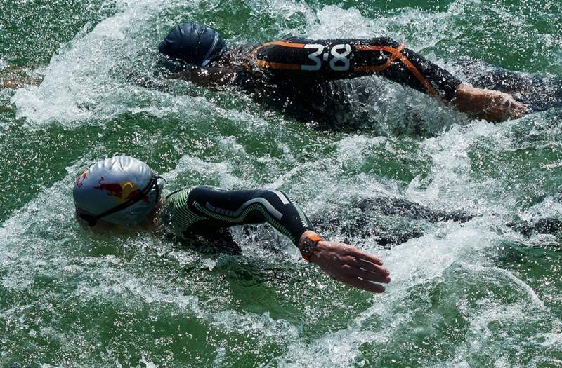 百年靈Breitling Endurance Pro開箱！針對戶外而生的搶眼之作！-復刻表