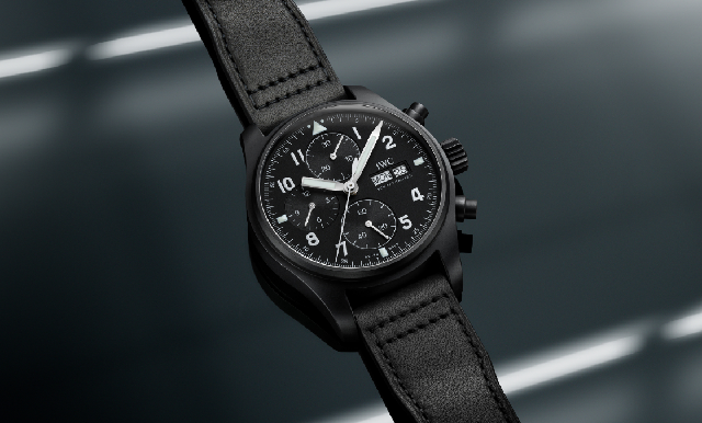 致敬傳奇黑陶瓷先驅(qū)| IWC 飛行員計(jì)時(shí)腕表「致敬3705」特別版-復(fù)刻表