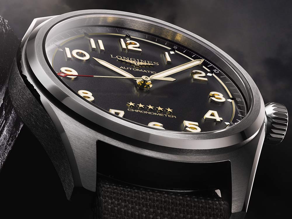 真力時天頂計(jì)時大師運(yùn)動金牌-浪琴精神鈦-復(fù)刻表