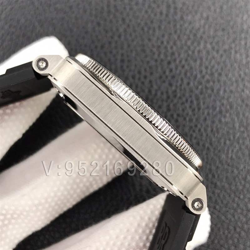 N廠柏萊士BR03-92「方形設計」潛水腕表-復刻表