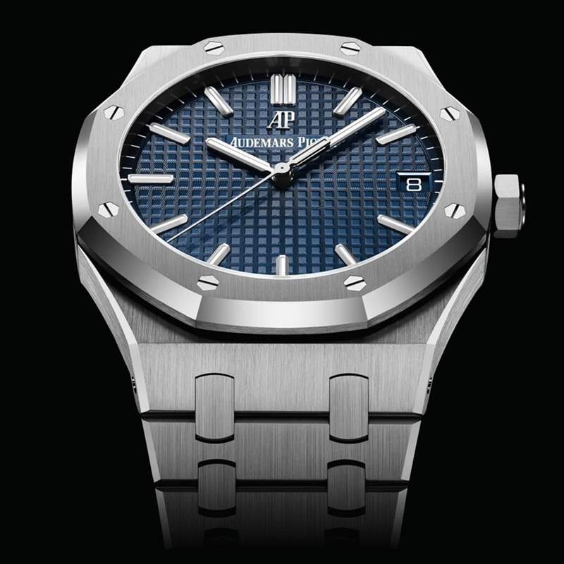 AP皇家橡樹(shù)絕版15450ST手表最新行情藍(lán)色面盤(pán)比灰銀款貴2萬(wàn)美金-復(fù)刻表