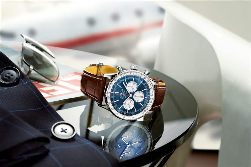 Breitling航空經(jīng)典Navitimer70周年聯(lián)乘國(guó)泰GMT腕表限量200枚-復(fù)刻表