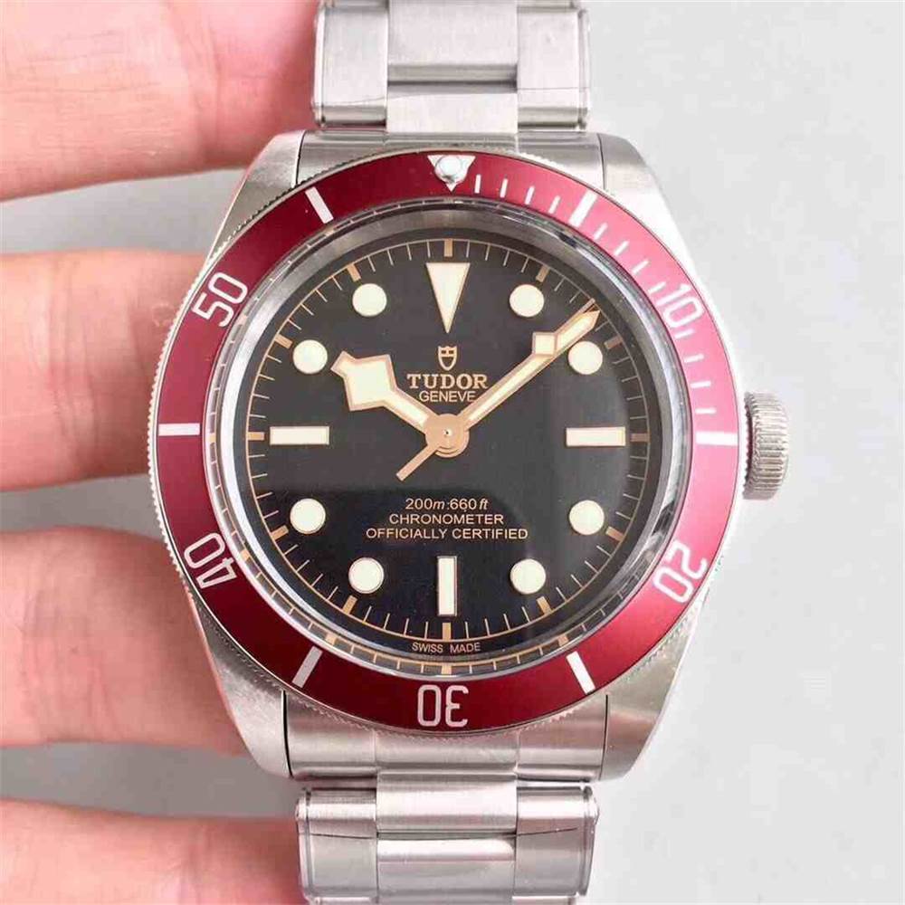 ZF廠帝舵碧灣系列M79230R-0003小紅盾復刻表做工怎么樣-復刻表