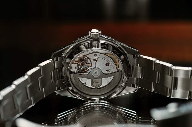 使用新款Oris Divers 65 親身體驗(yàn) 12 小時表圈和啞光表盤-復(fù)刻表
