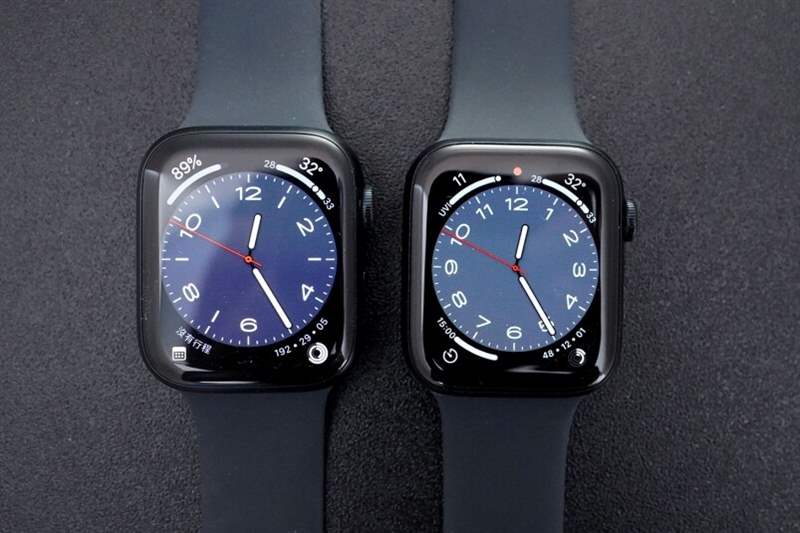 Apple Watch Series 8 vs Apple Watch SE Apple Watch Series 8/SE開箱近賞細節及了解全新功能!Series 8 vs SE買邊只好?-復刻表