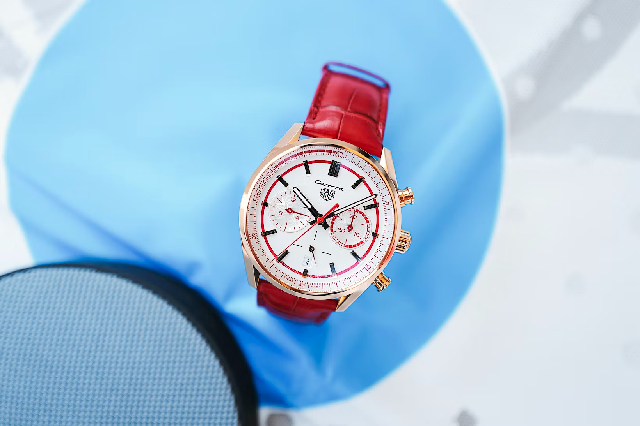 介紹Carrera Fusion:泰格豪雅的最新 LE 將經(jīng)典保時捷 911 Carrera RS 2.7 變成手表-復刻表