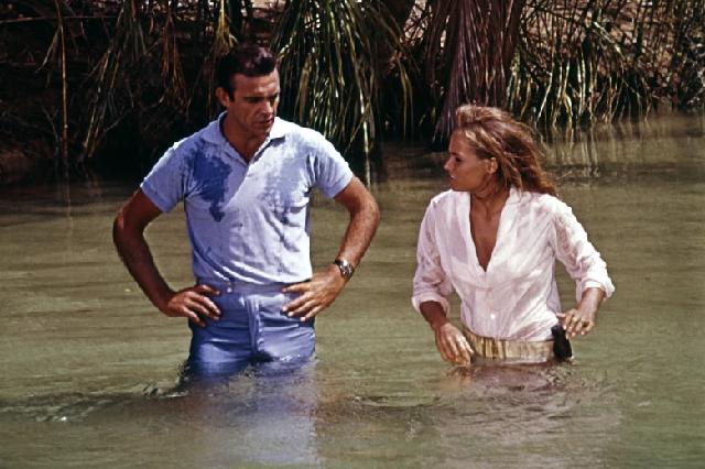 看電影肖恩康納利起源于詹姆斯邦德戴著勞力士潛艇參考的角色。6538在'博士。不'-復刻表