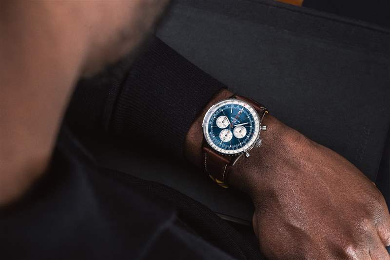 Breitling航空經(jīng)典Navitimer70周年聯(lián)乘國(guó)泰GMT腕表限量200枚-復(fù)刻表