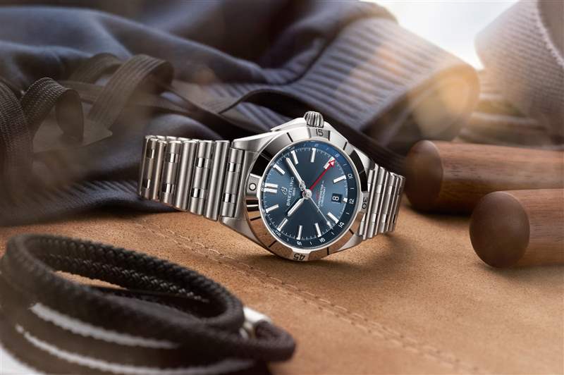 Breitling航空經(jīng)典Navitimer70周年聯(lián)乘國(guó)泰GMT腕表限量200枚-復(fù)刻表