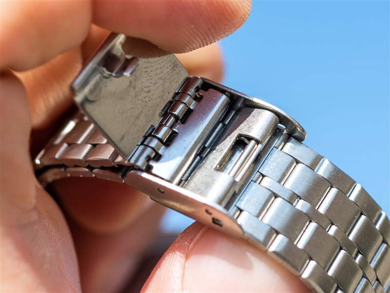 卡西歐A159WAD-1D手表評論:您應(yīng)該購買史上最便宜的鑲鉆手表嗎?-復(fù)刻表