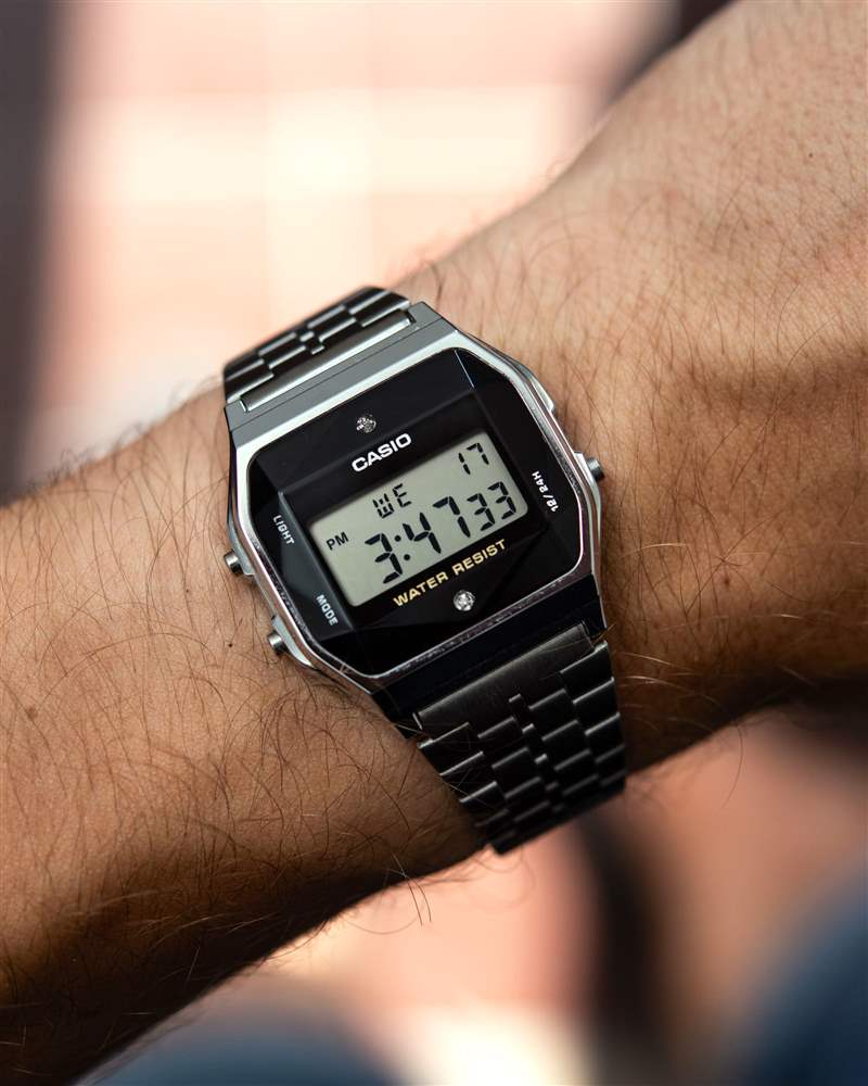 卡西歐A159WAD-1D手表評論:您應(yīng)該購買史上最便宜的鑲鉆手表嗎?-復(fù)刻表