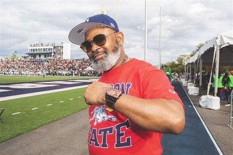 在HBCU的四個返校節上進行手腕檢查的照片報告-復刻表