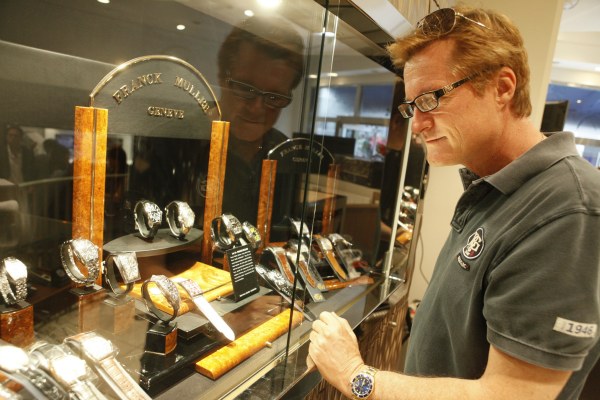 受過教育的手表買家是更有價值的客戶嗎？-復(fù)刻表