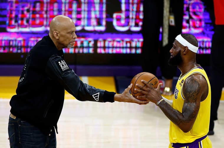 「詹皇」James躍居NBA歷史得分王 賽后訪問(wèn)最愛(ài)的陶瓷表相伴-復(fù)刻表