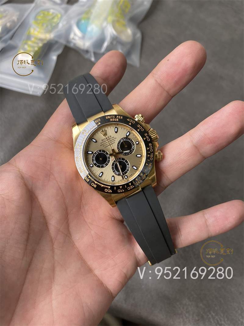 勞力士4130機(jī)芯余文樂迪通拿復(fù)刻表那個(gè)廠做的最好,BT廠和C廠對(duì)比那個(gè)更接近正品-復(fù)刻表