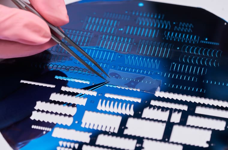 雅典表Blast陀飛輪面盤融入矽質(zhì)細工鑲嵌連表背也都用矽片裝飾-復(fù)刻表