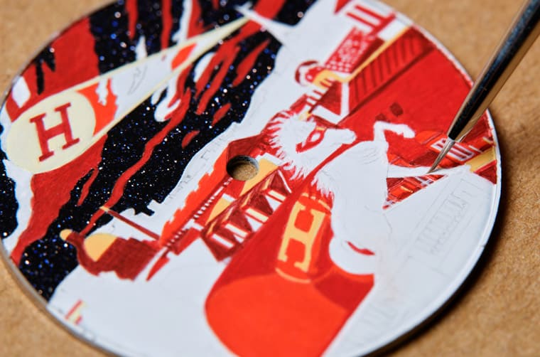 愛(ài)馬仕Slim d'Hermès工藝表把虛構(gòu)超級(jí)英雄微繪在砂金石面盤(pán)上-復(fù)刻表