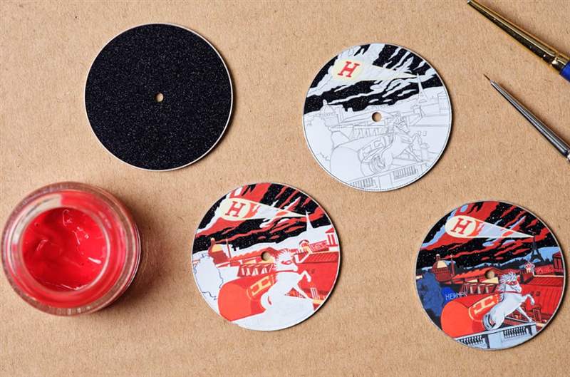 愛(ài)馬仕Slim d'Hermès工藝表把虛構(gòu)超級(jí)英雄微繪在砂金石面盤(pán)上-復(fù)刻表