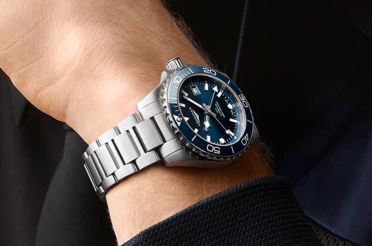 浪琴表HydroConquest深海征服者進(jìn)階為兩地時(shí)間版新浪鬼-復(fù)刻表