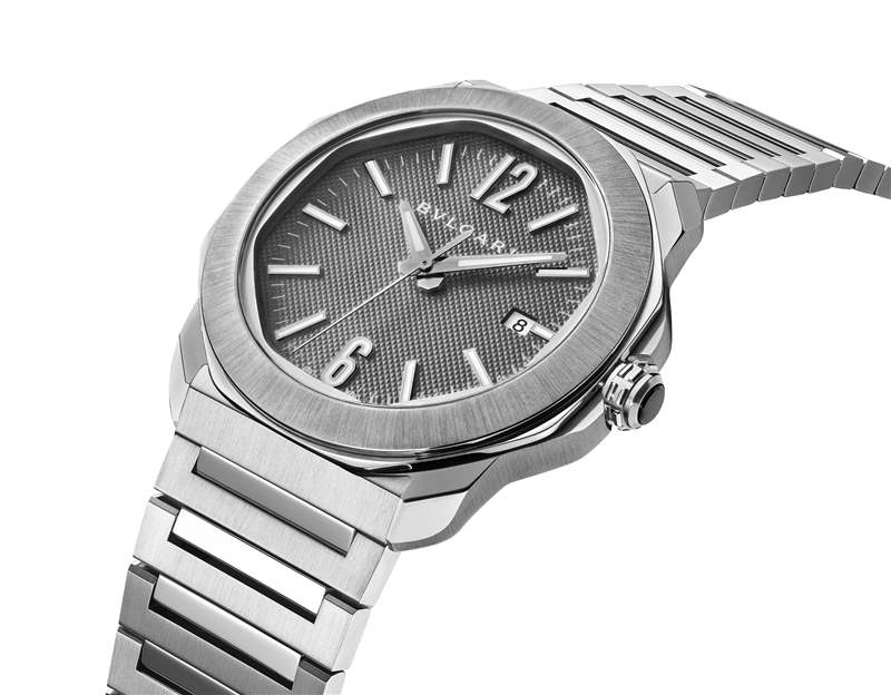 寶格麗推出全新Octo Roma系列腕表:巴黎釘紋表盤(pán)、中央飛行陀飛輪、虎眼石鑲嵌機(jī)芯-復(fù)刻表