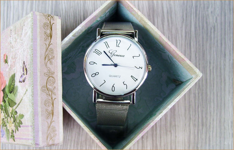 女人戴手表什么牌子比較好(女性戴什么手表品牌好)-復(fù)刻表