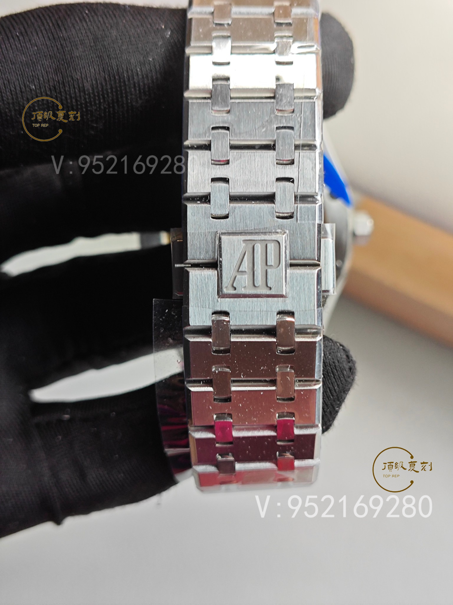 深入解析APS愛彼復(fù)刻表15500藍(lán)面版：4302一體機芯與原裝同步功能-復(fù)刻表