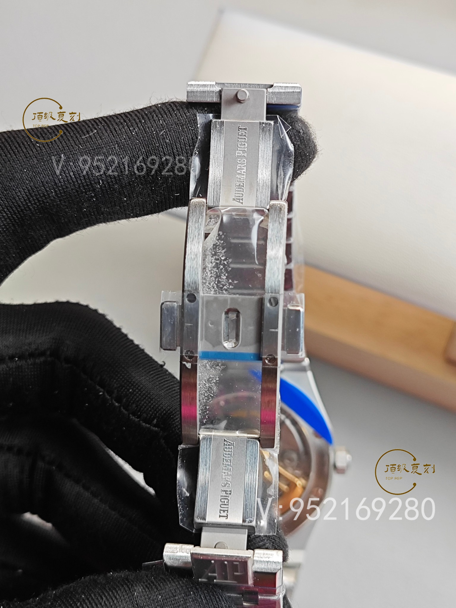 深入解析APS愛彼復(fù)刻表15500藍(lán)面版：4302一體機芯與原裝同步功能-復(fù)刻表